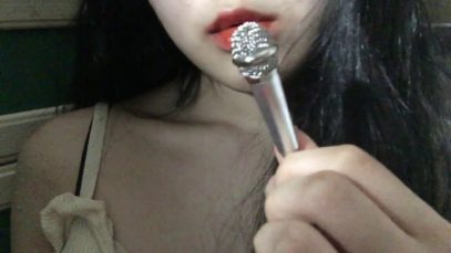강렬한 미니마이크 이팅 사운드 ASMR ?? 마이크 먹고 핥는 입소리  ear eating / mouth sounds / mini mic mouth sounds