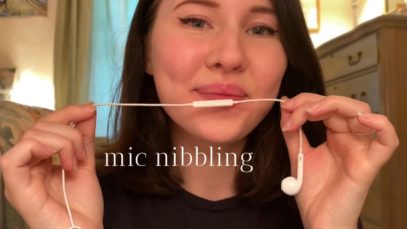 ASMR~Intense Mic Eating?? (lofi, fast mouth sounds, personal attention, no talking)