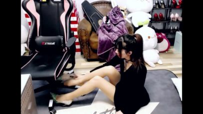 chinese 中文ASMR 肉丝小巫女口腔音，唇音和亲吻，仰卧起坐（耳机必备）