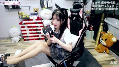 chinese ASMR中文 耳边的亲吻唇音喘息声 ，掏耳舔耳（耳机必备）