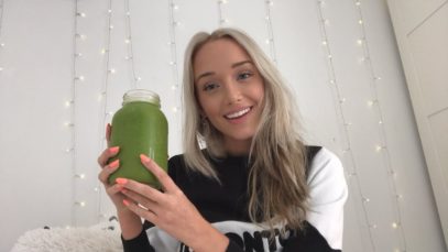 Come hangout!! Drinking a smoothie and chatting ?? (Not ASMR)