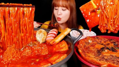 COOKING MUKBANG :) SPICY TOFU AND ENOKI MUSHROOM( NOODLES, FRIED RICE), KIMCHI PANCAKE. 두부두루치기, 칼국수
