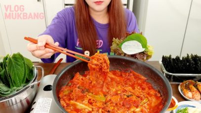 Real Daily life of Korean Housewife #1) I ate bean sprouts bulgogi with my husband. | MUKBANG