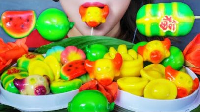 ASMR EATING LUNAR NEW YEAR MUNG BEAN CAKE – HAPPY NEW YEAR 2021 , EATING SOUND  | LINH ASMR