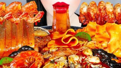 ASMR SPICY SEAFOOD MALATANG 마라탕 먹방(마라탕 만들기) SHRIMP, ENOKI MUSHROOM, OYSTER, NOODLES EATING SOUNDS