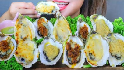 ASMR EATING GRILLED OYSTER WITH CHESSE , SPICY SATAY, GARLIC SAUCE , EATING SOUND | LINH-ASMR