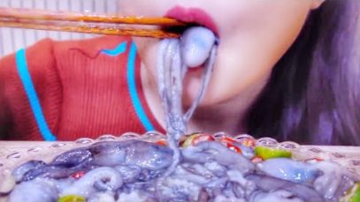 ASMR EATING RAW OCTOPUS X SPICY SAUCE , EATING SOUNDS | LINH-ASMR