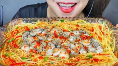 ASMR OYSTER X SPICY PAPAYA SALAD , EATING SOUNDS | LINH-ASMR