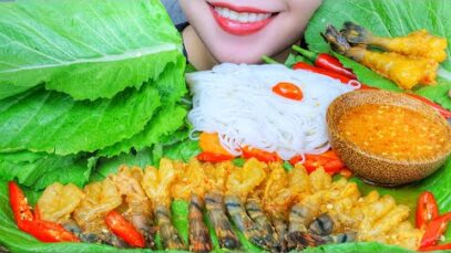 ASMR MARINATED RAW SHRIMP IN CALAMANSI FISH SAUCE AND GREEN MANGO, EATING SOUNDS |  LINH-ASMR