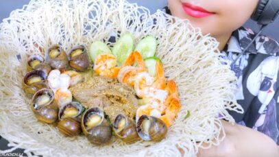 ASMR CRISPY FRIED BEEF AND SEAFOOD SALAD , EATING SOUNDS | LINH-ASMR
