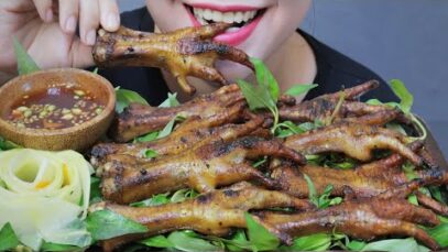 ASMR GRILLED CHICKEN FEET , EATING SOUNDS | LINH-ASMR