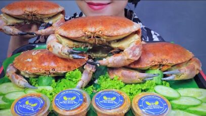 ASMR NORWEGIAN BROWN CRAB EATING SOUNDS | LINH-ASMR