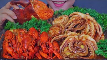 ASMR CAJUN SEAFOOD( LOBSTER CLAW  SQUID HEAD, CRAWFISH  ABALONE) EATING SOUNDS| LINH ASMR